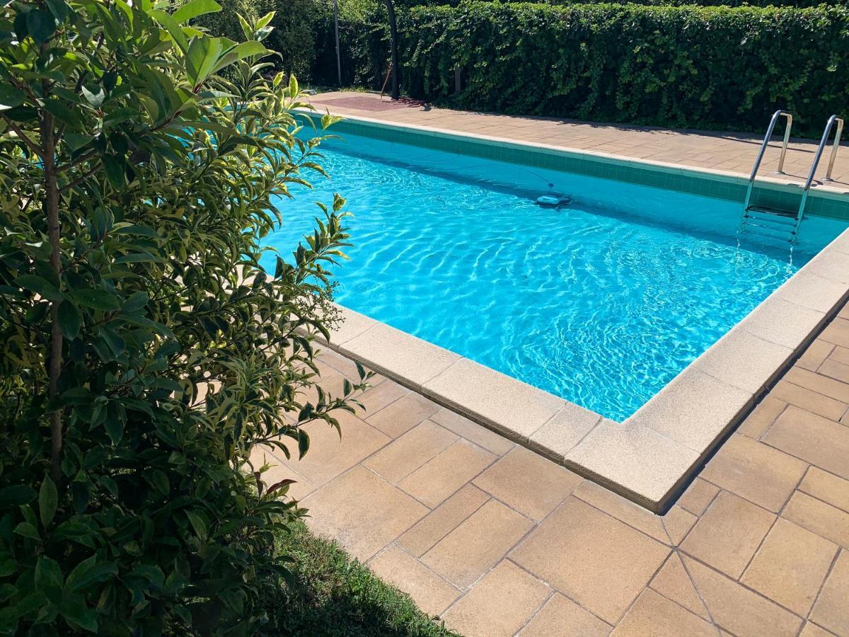 Apartment Charme And Relax With Garden And Swimming Pool Desenzano del Garda Exterior foto